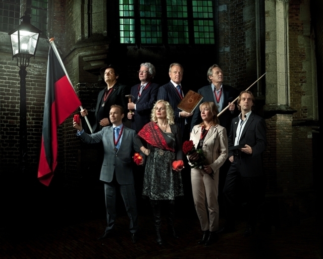 Rob Vaessen staat uiterst rechts, in het midden nachtburgemeester Doro Krol. Foto: Roy Soetekouw