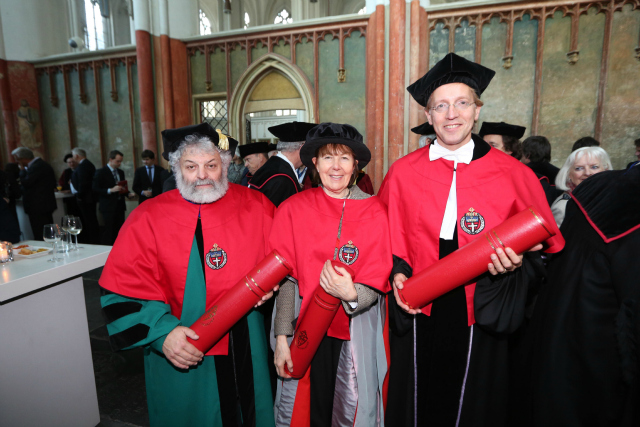 Van links naar rechts: Edward Freeman, Frances Ashcroft en Robbert Dijkgraaf. Foto: Gerard Verschooten