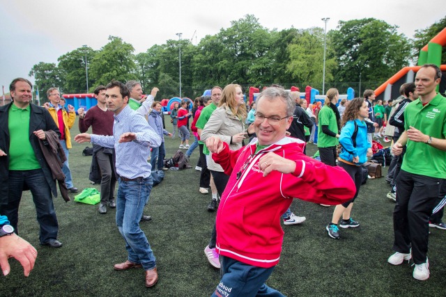 Ook rector magnificus Bas Kortmann was actief op de sportdag. Foto: Dick van Aalst