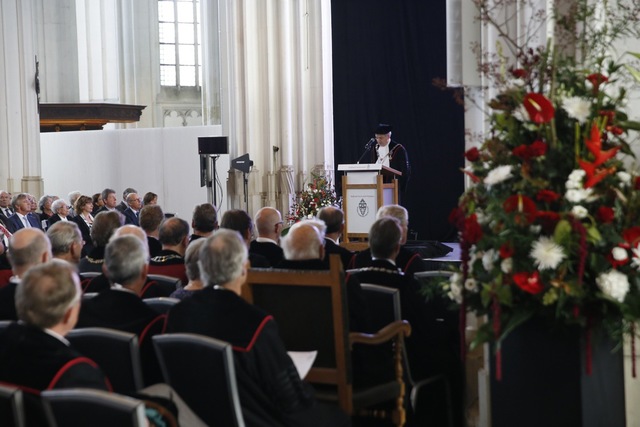 Bas Kortmann vanmiddag bij het uitspreken van zijn afscheidsrede. / Foto: Gerard Verschooten