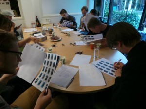 Het panel aan het werk. Foto: Jasmijn Lobik