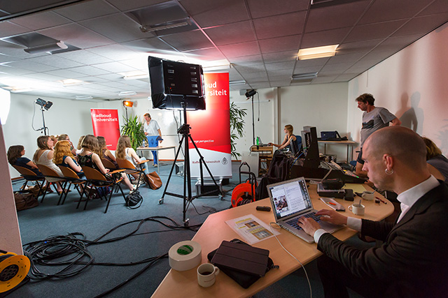 Opname deze week van statistiekcollege. / Foto: Dick van Aalst