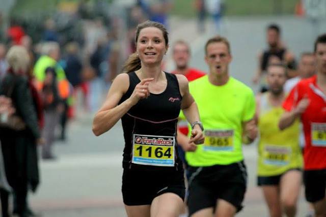 Juriena de Vries bij de Bruggenloop 2014: zo hard als de onderzoeker zelf hoeven de proefpersonen niet te lopen. / Foto: eigen archief