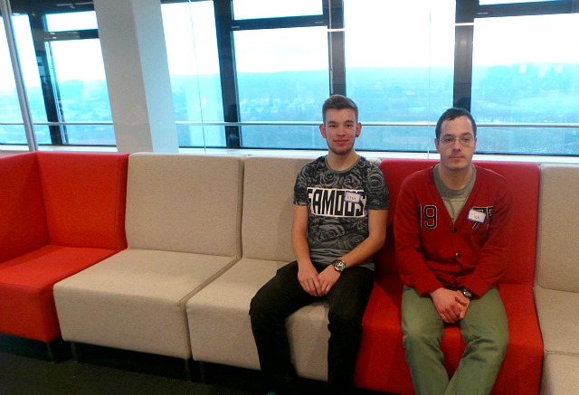 Rene Mulders (links) en Rick Pellegrino zijn twee van de tien Wajongers die afgelopen jaar aan het werk zijn gegaan op de Radboud Universiteit.