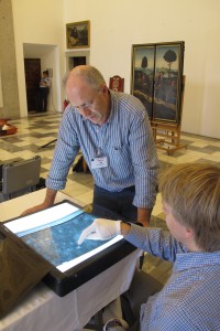 Jos Koldeweij aan het werk in El Escorial. Foto: BRCP