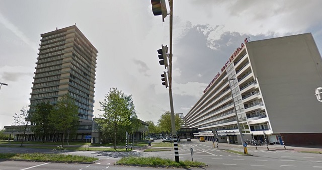 Links het voormalige kantoorpand van Rijkswaterstaat dat aangekocht is door de SSHN. Foto: Google Maps