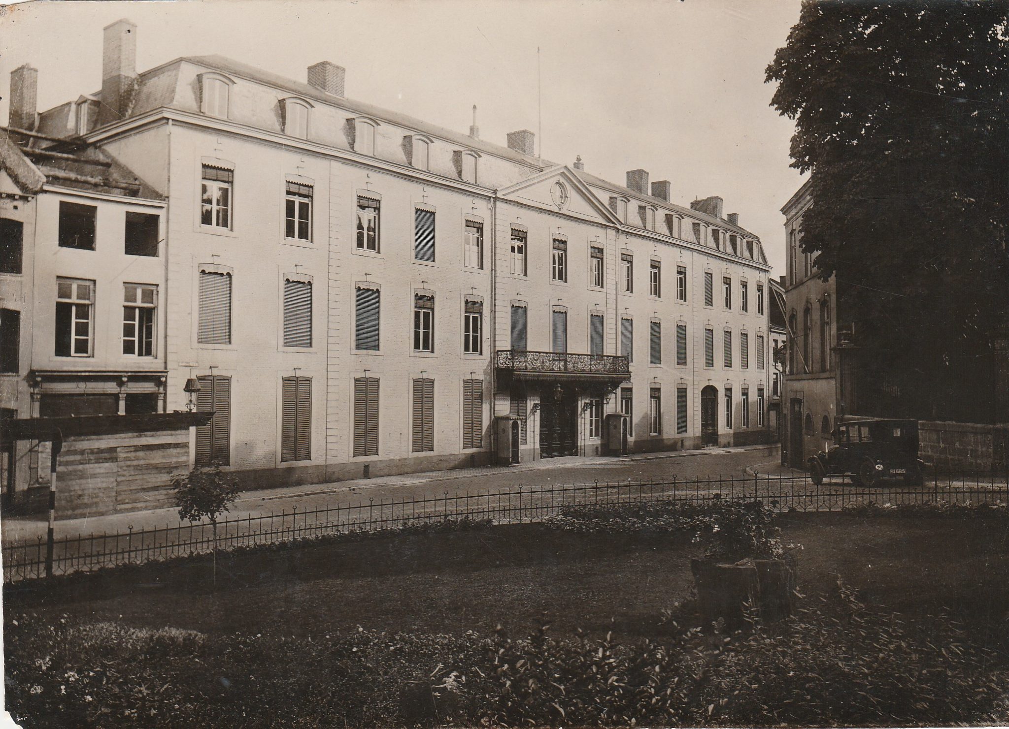 Het-Oude-Gouvernement-Bouillonstraat-Mtricht.jpg