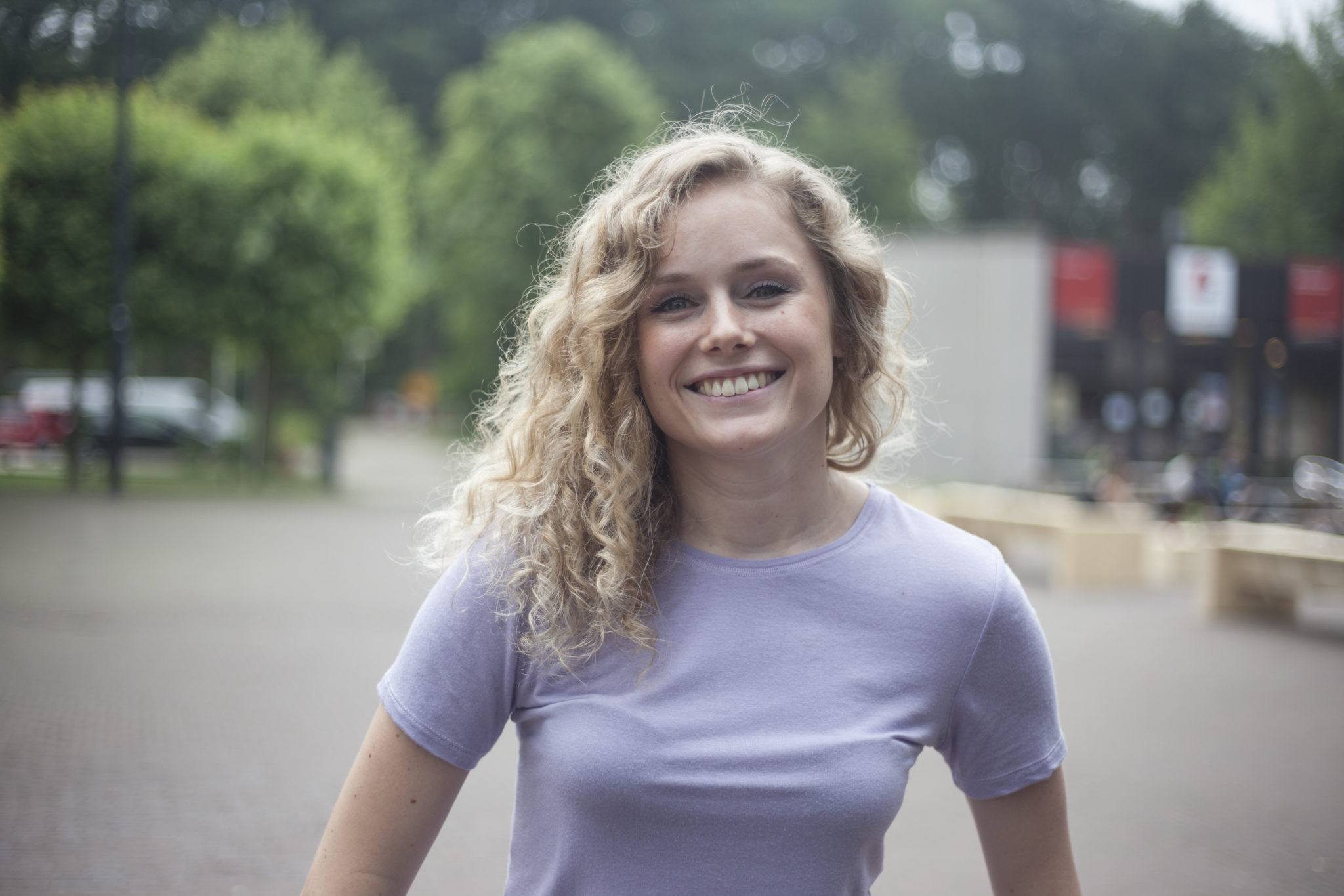 Student Demi kiest voor salaris in bitcoins, maar hoe slim is dat? - Vox  magazine