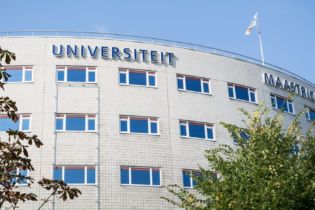 Maastricht_University