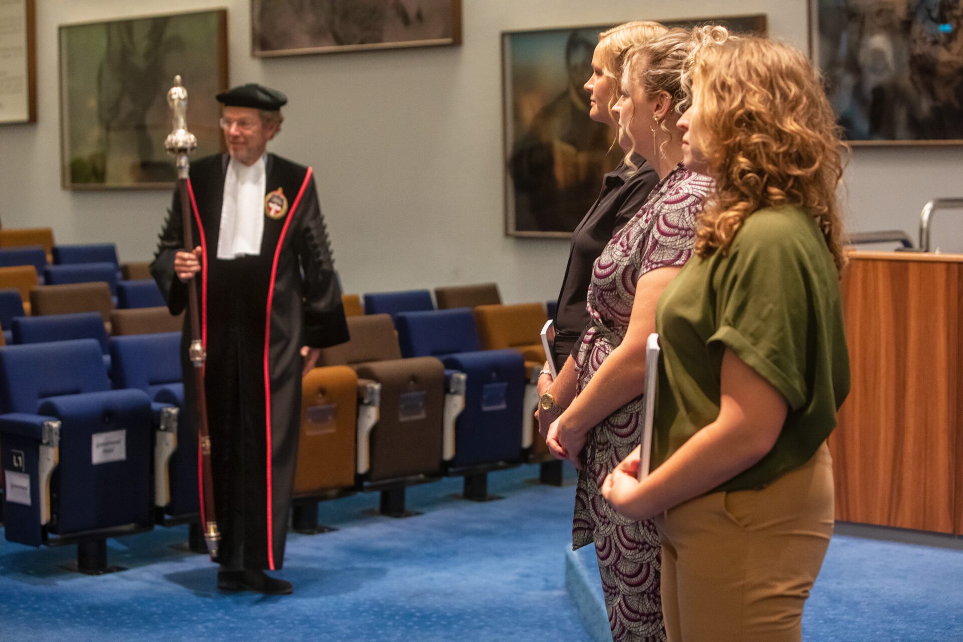 Mannen verdienen op de universiteit nog altijd meer dan vrouwen, ook