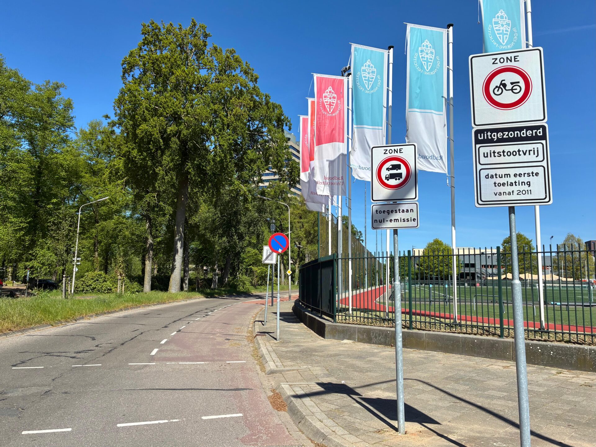 Gemeente deelde 293 boetes uit voor vervuilende voertuigen op universiteitsterrein