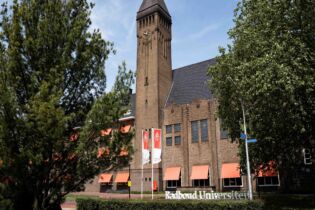 Het bestuursgebouw, waar het CvB zetelt. Foto: Johannes Fiebig