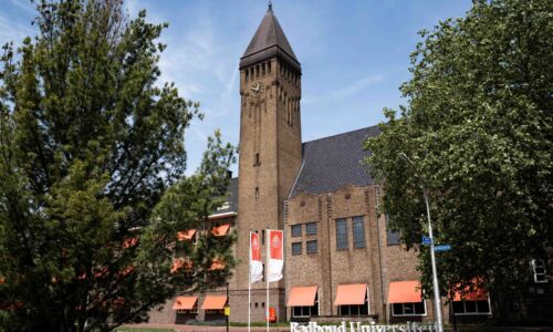 Het bestuursgebouw, waar het CvB zetelt. Foto: Johannes Fiebig