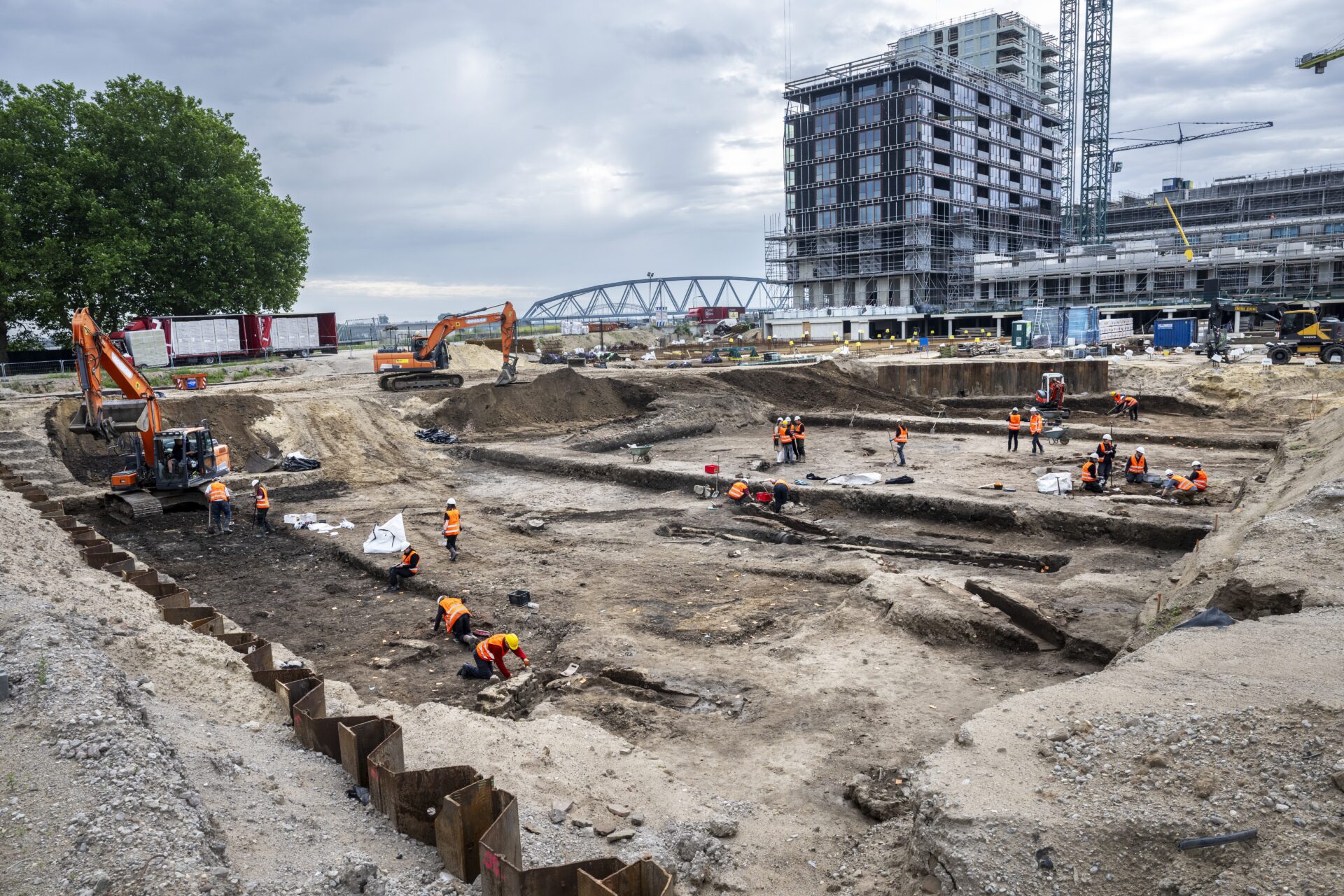 Hoe maak je het grootste Romeinse badhuis van Nederland zichtbaar in volgebouwd Nijmegen? Hoogleraar